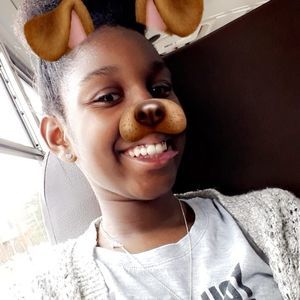 Meet your Posher, Johnasia